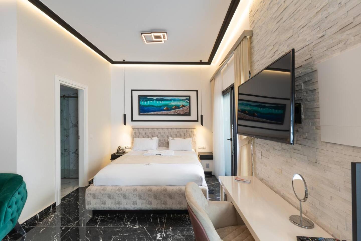 Lazar Lux Suites - Ammoudara Amoudara  객실 사진
