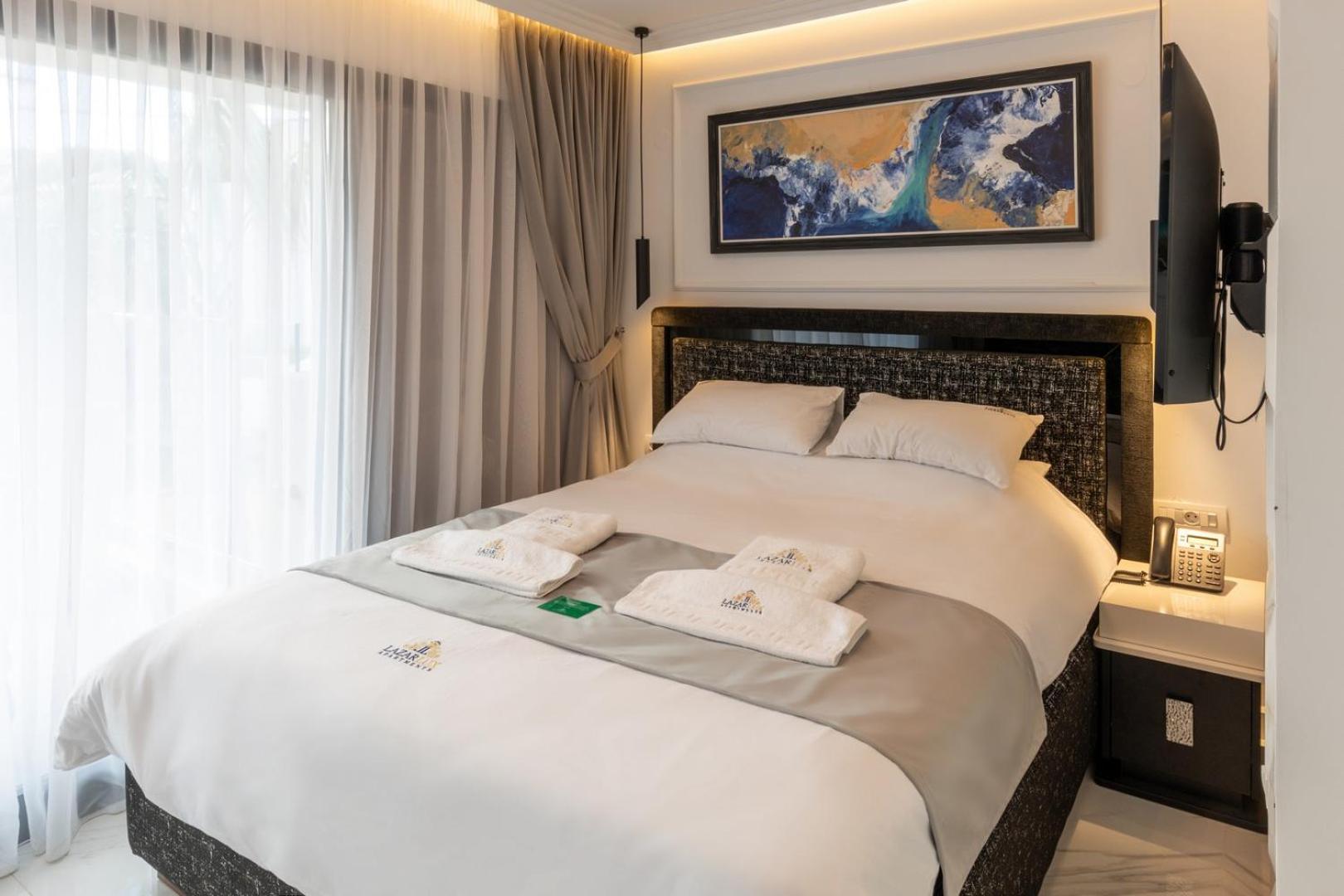 Lazar Lux Suites - Ammoudara Amoudara  객실 사진